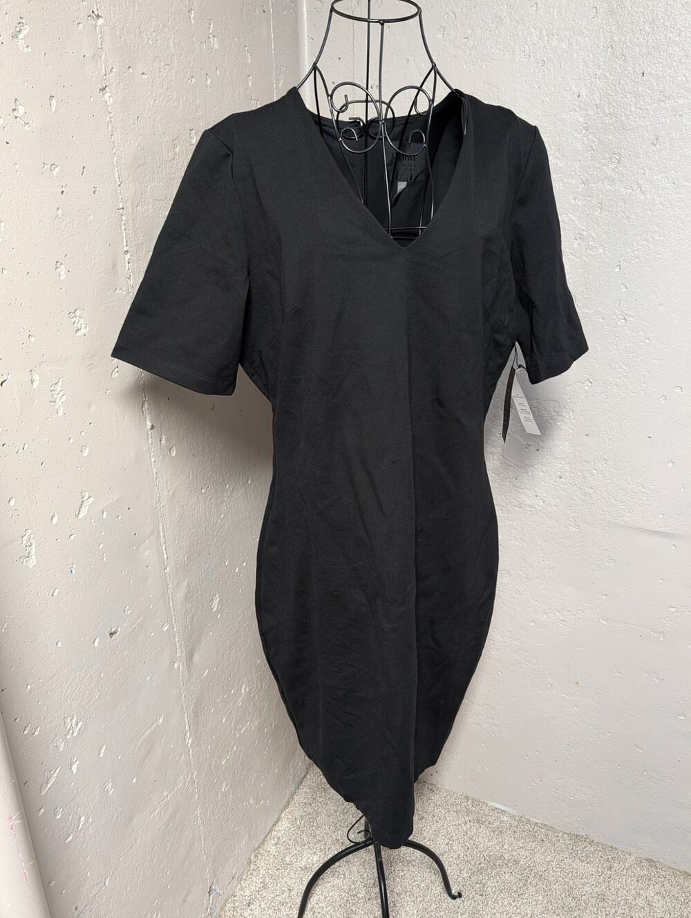 WHBM Aura Collection Black Structured Sheath Dress NWT Size 18